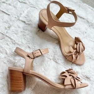 Talbots Nude Low Heel Sandals 7 Floral